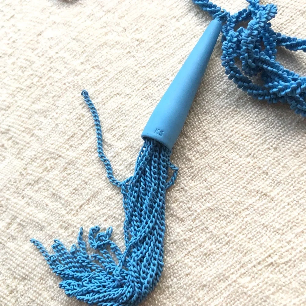 KENDRA SCOTT Phara necklace in blue matte